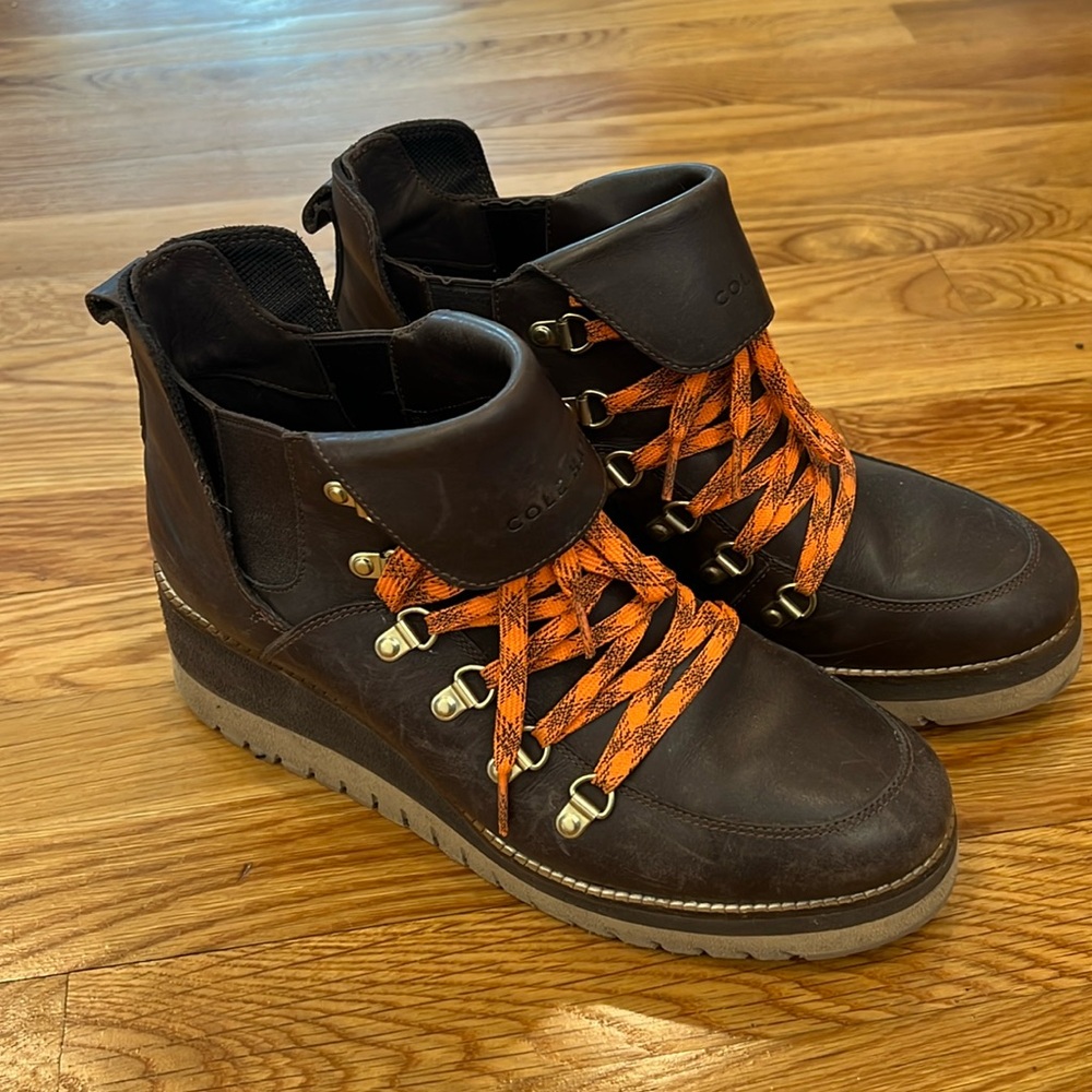 EUC Cole Haan lace up waterproof boots 10